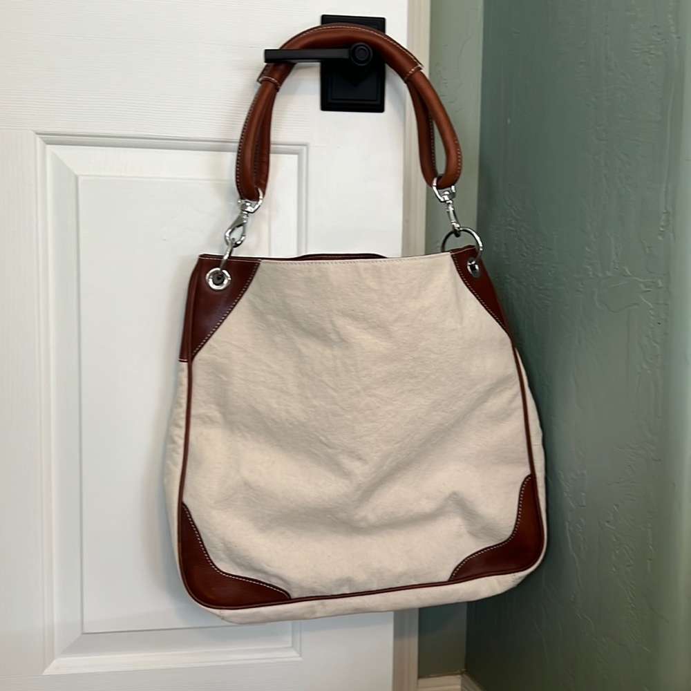 Lands’ End canvas and leather tote. Silver hardware. Like new!
